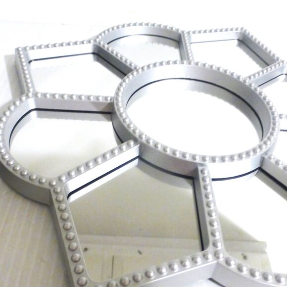 DEC1 - PAIR of MIRRORS Silver Frame MIRROR Flower Shape Living Room Laundry Room - Picture 3 of 9